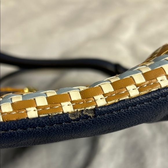 Liz Claiborne Woven Crossbody Bag With Wristlet Strap - Navy and Cream - Picture 8 of 10